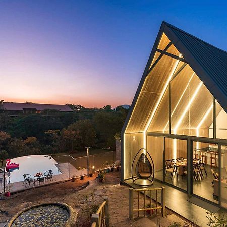 Stayvista'S Celeste Villa - Hill-View Retreat With Infinity Pool Насик Экстерьер фото
