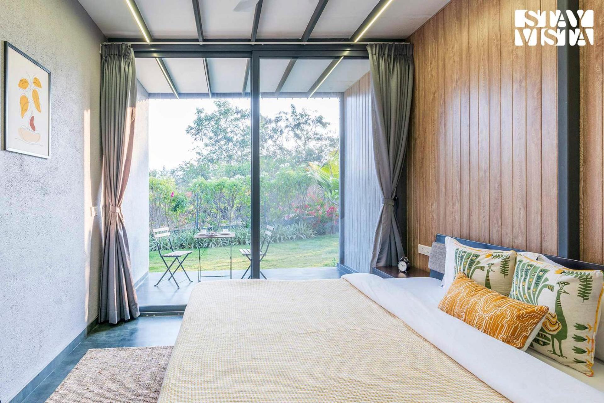 Stayvista'S Celeste Villa - Hill-View Retreat With Infinity Pool Насик Экстерьер фото