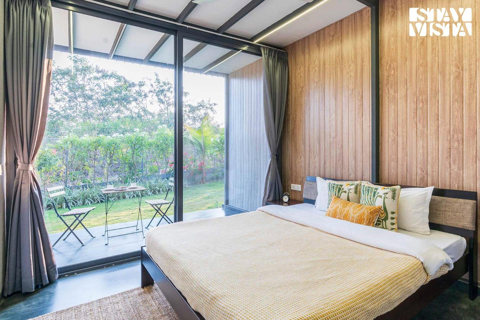 Stayvista'S Celeste Villa - Hill-View Retreat With Infinity Pool Насик Экстерьер фото