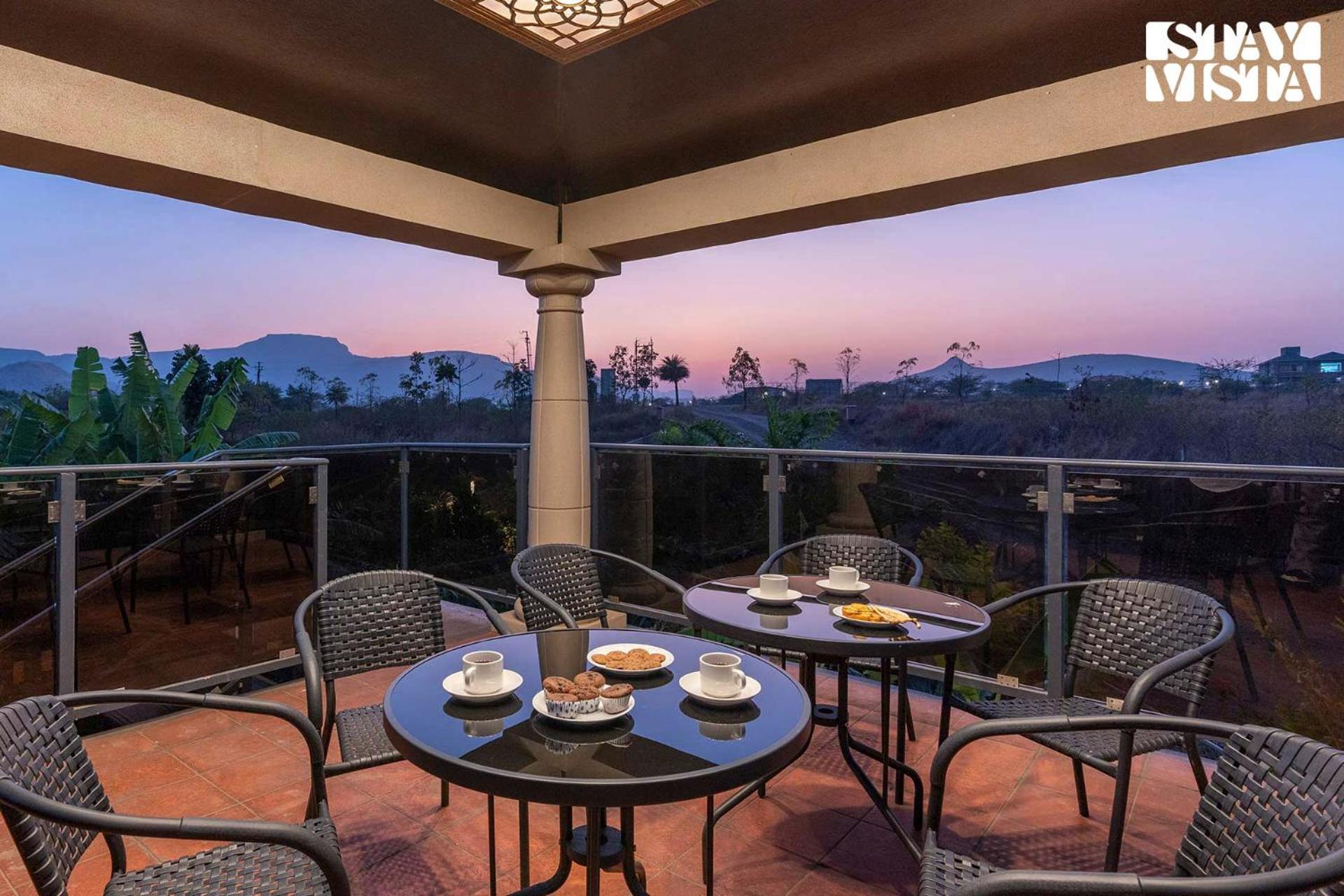Stayvista'S Celeste Villa - Hill-View Retreat With Infinity Pool Насик Экстерьер фото