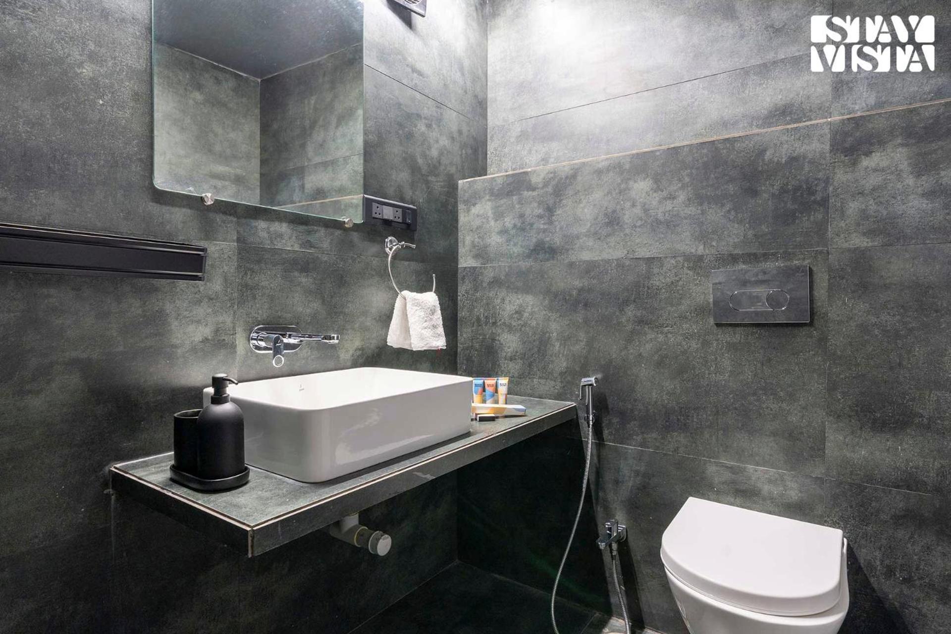 Stayvista'S Celeste Villa - Hill-View Retreat With Infinity Pool Насик Экстерьер фото